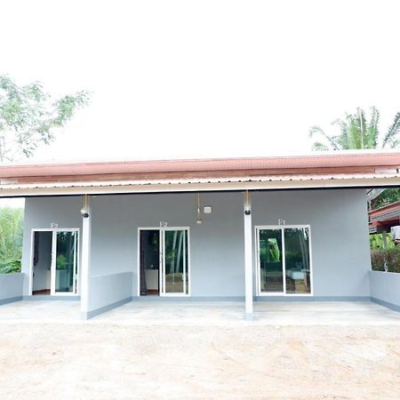 Jarawee Resort Chumpon Extérieur photo